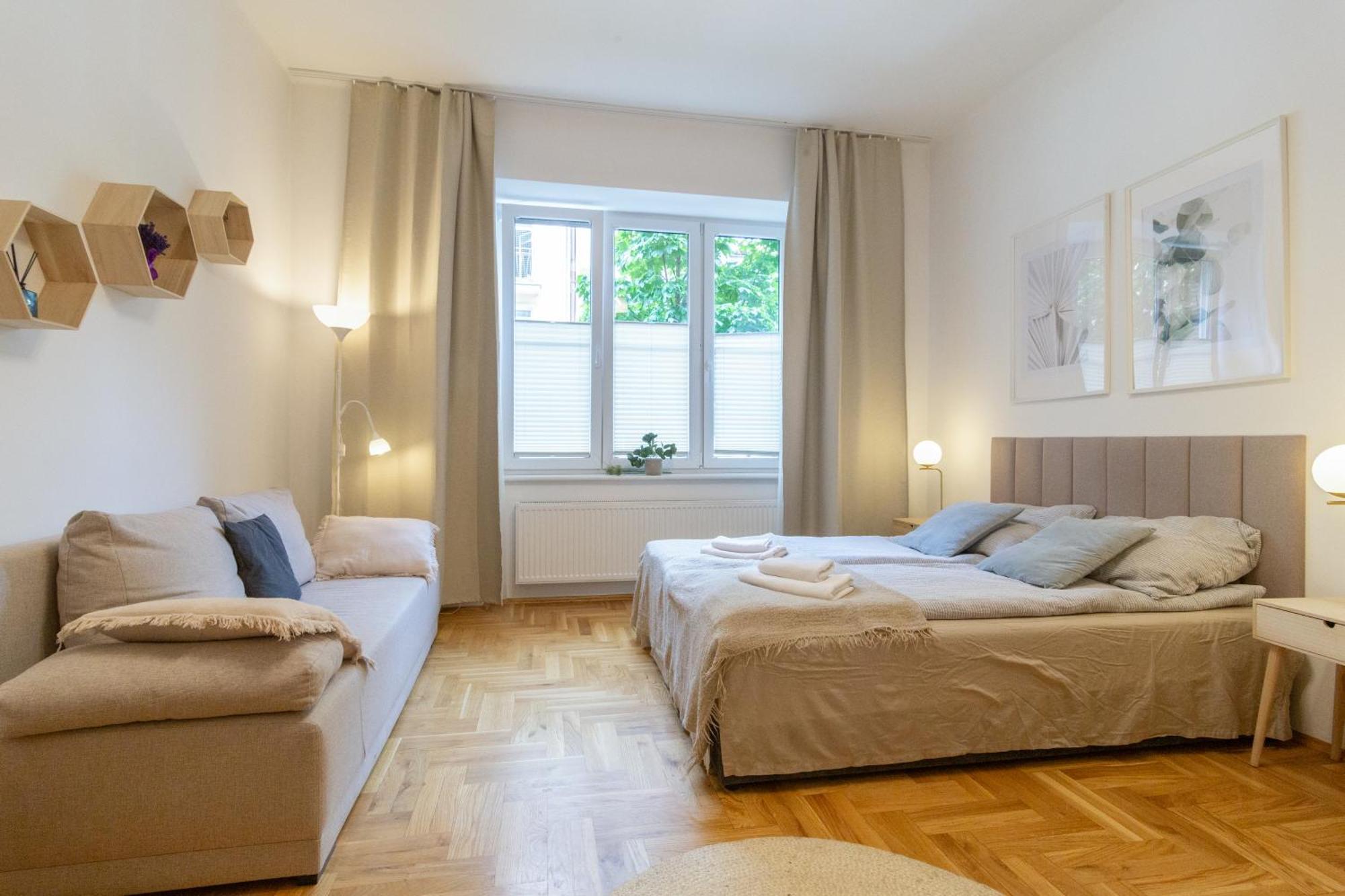 One-Bedroom Apartment